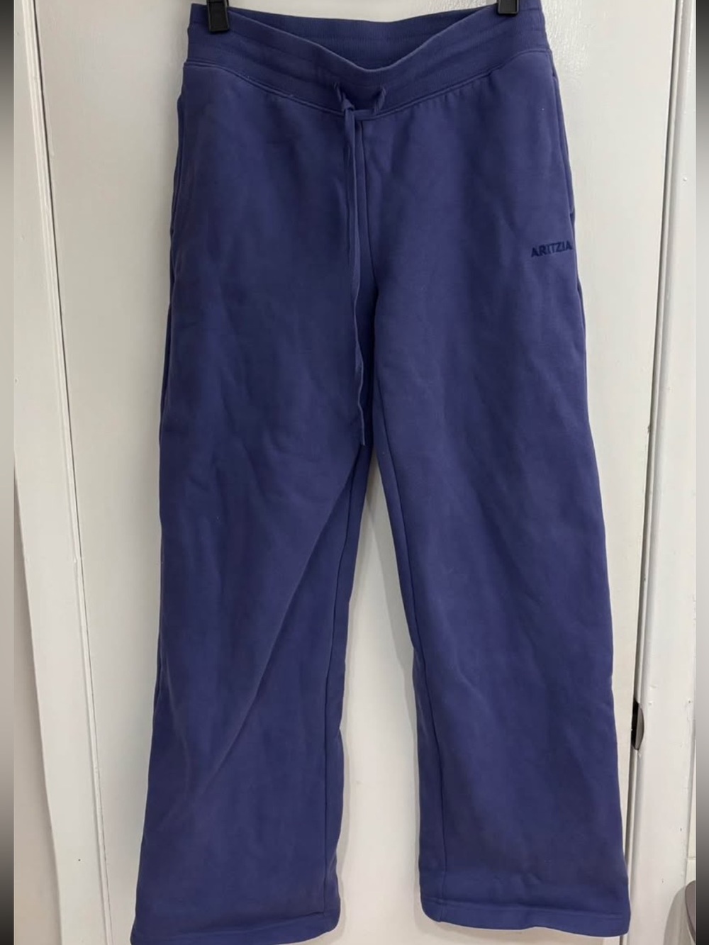 Aritzia Nightshade Blue Perfect Fit Sweatpants